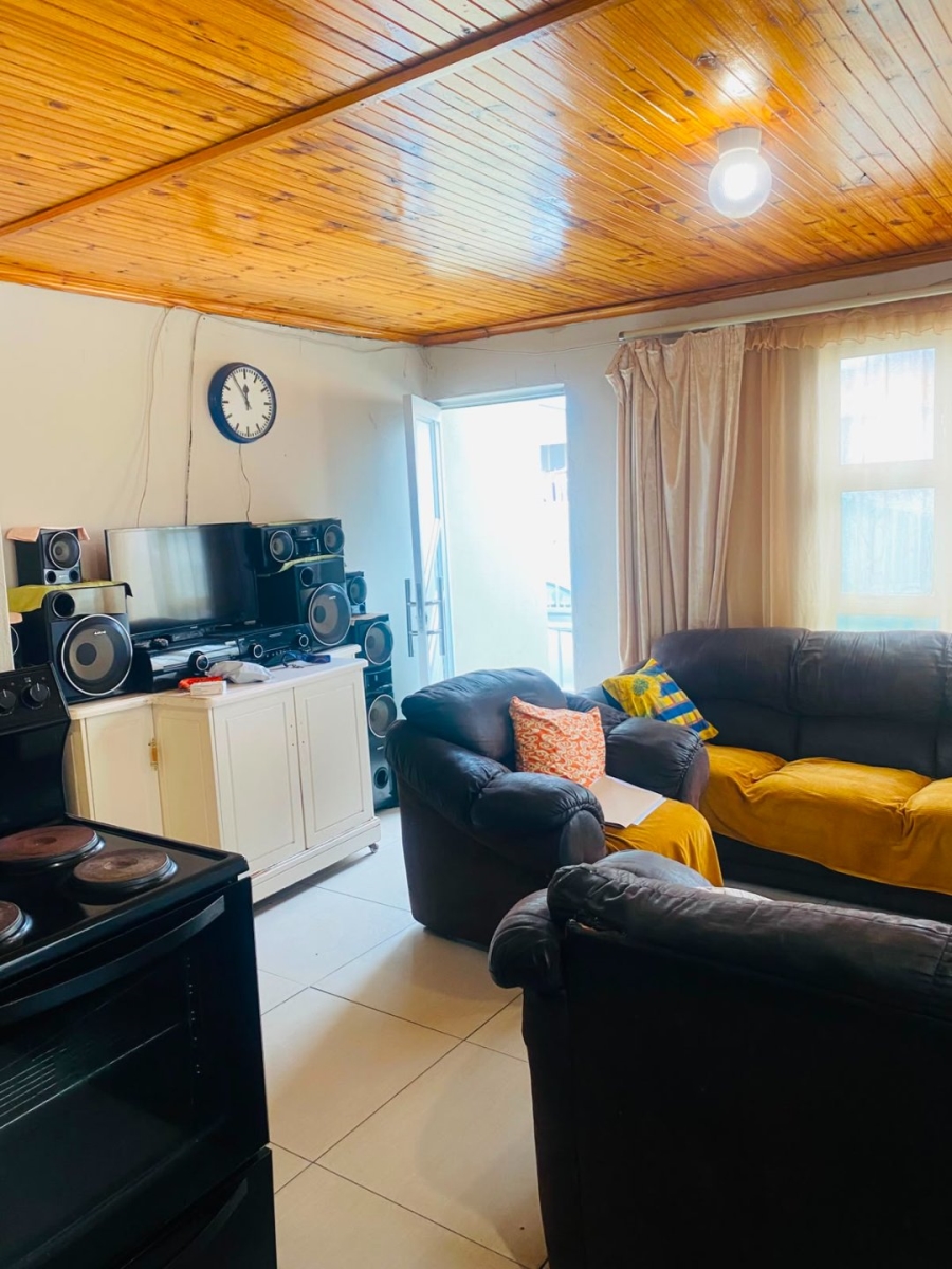 3 Bedroom Property for Sale in Kuyasa Western Cape